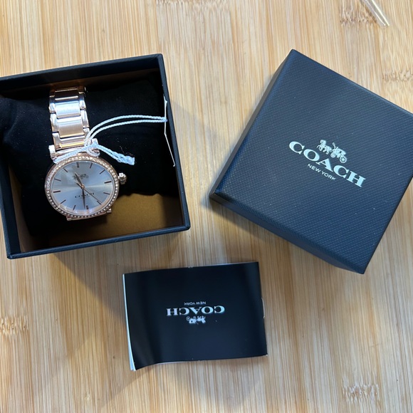 Coach Madison Watch With 34mm Silver Face & RoseGold Bracelet - Picture 7 of 8